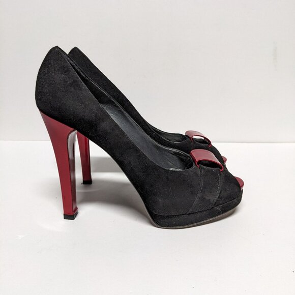 Stuart Weitzman Red and Black Suede Stiletto Peep Toe Heels Puente Size 9.5 - Picture 3 of 7